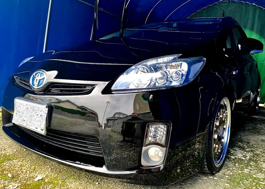 プリウス202ブラックコーティング後の様子